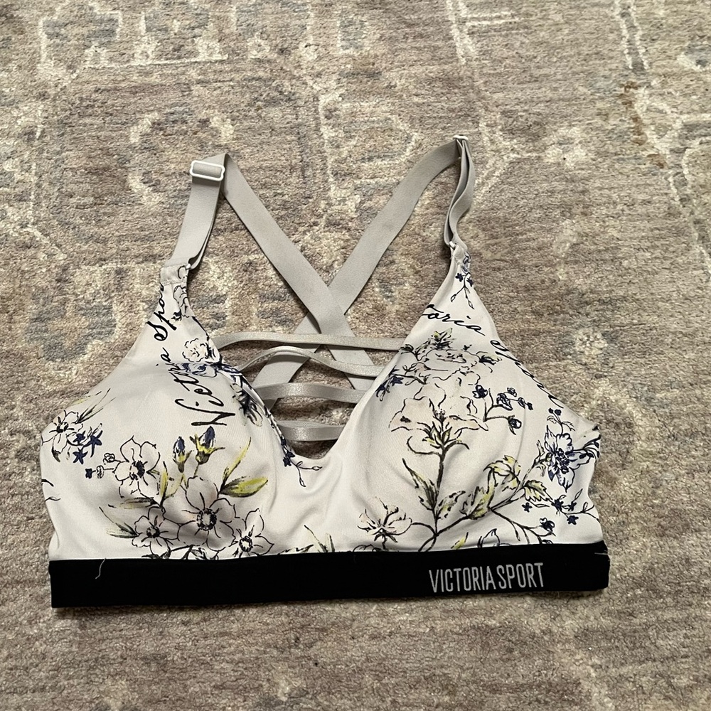Victoria’s Secret Sport Bra sz 32C Medium Support White Floral print